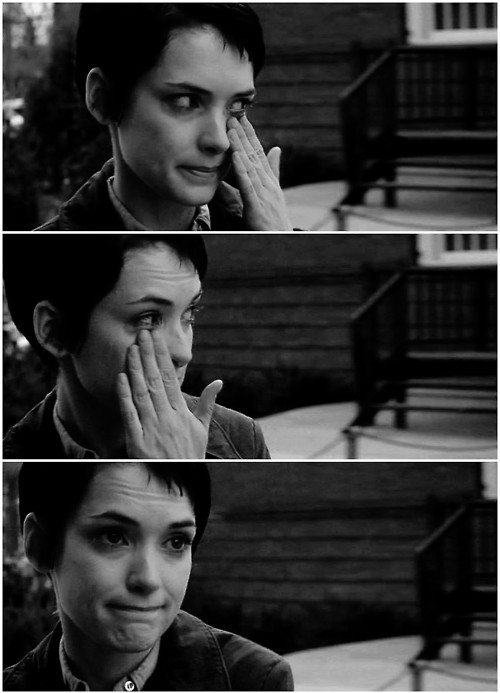 https://www.mugglarportalen.se/images/proxy.php?q=http%3A%2F%2Ffavim.com%2Forig%2F201105%2F29%2Fbampw-black-and-white-cry-crying-girl-interrupted-sad-Favim.com-59175.jpg
