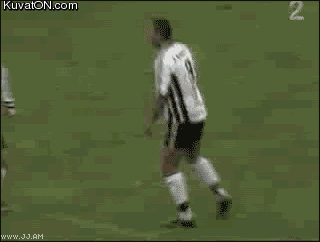 https://www.mugglarportalen.se/images/proxy.php?q=http%3A%2F%2Fi991.photobucket.com%2Falbums%2Faf35%2FPerfektionisti%2FFunny%2Ffootball5.gif