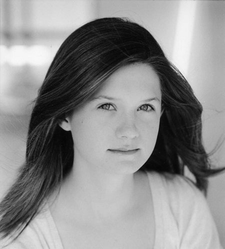 https://www.mugglarportalen.se/images/proxy.php?q=http%3A%2F%2Fimages1.fanpop.com%2Fimages%2Fphotos%2F2400000%2Fginny-ginervra-ginny-weasley-2472229-450-497.jpg