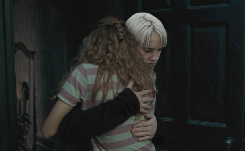 https://www.mugglarportalen.se/images/proxy.php?q=http%3A%2F%2Fimages2.fanpop.com%2Fimages%2Fphotos%2F7100000%2FDraco-and-Hermione-dramione-7180880-855-528.jpg