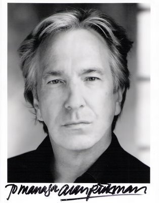 https://www.mugglarportalen.se/images/proxy.php?q=http%3A%2F%2Fimages2.fanpop.com%2Fimages%2Fphotos%2F8300000%2FSeverus-Snape-Alan-Rickman-rip-severus-snape-8361796-314-400.jpg