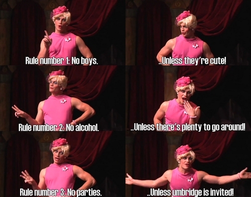 https://www.mugglarportalen.se/images/proxy.php?q=http%3A%2F%2Fimages4.fanpop.com%2Fimage%2Fphotos%2F14600000%2FMama-Umbridge-a-very-potter-sequel-14681213-500-392.jpg