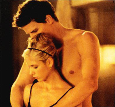 https://www.mugglarportalen.se/images/proxy.php?q=http%3A%2F%2Fimages4.fanpop.com%2Fimage%2Fphotos%2F15000000%2FBuffy-Angel-season-3-bangel-15065696-400-373.jpg