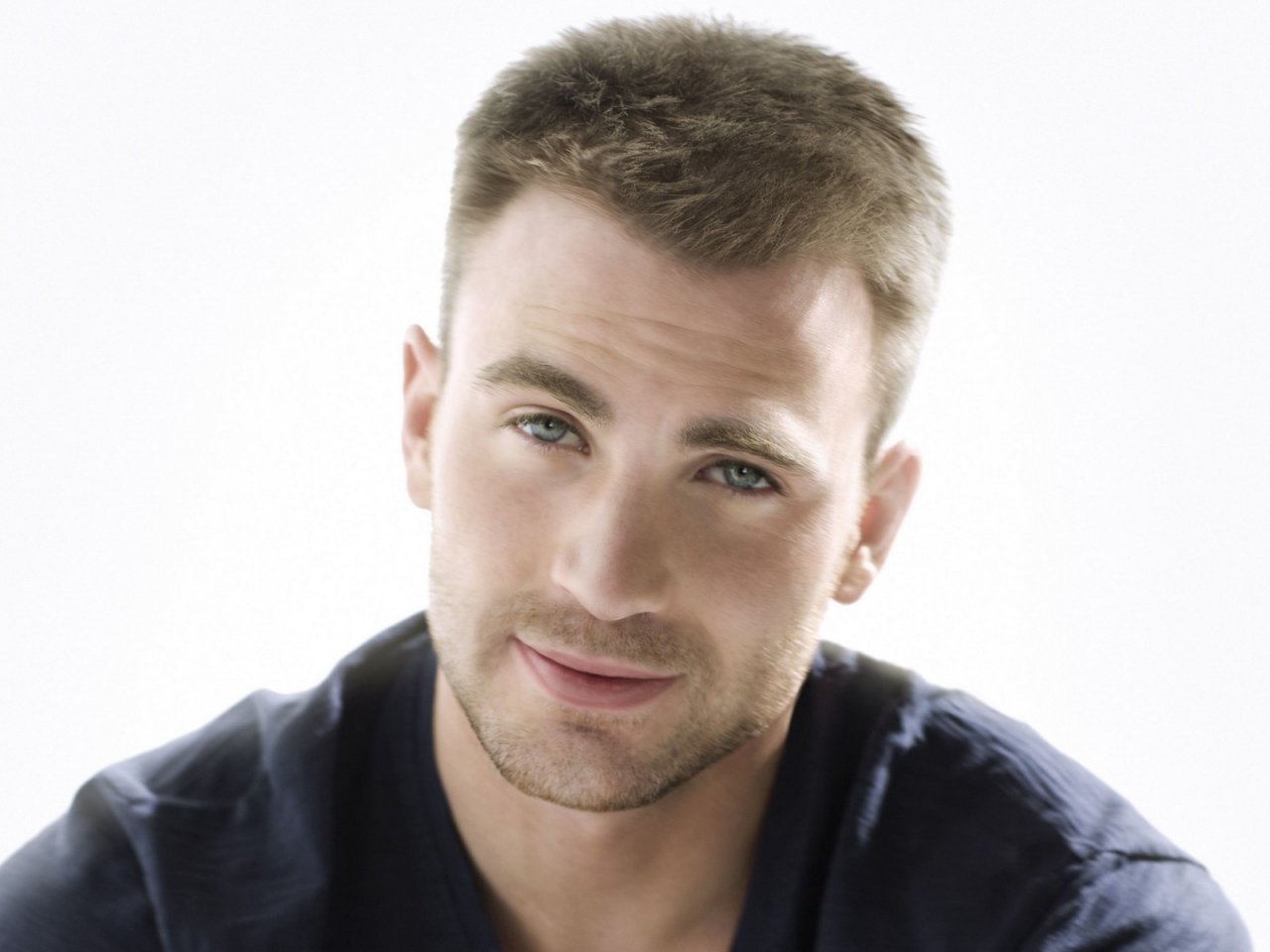 https://www.mugglarportalen.se/images/proxy.php?q=http%3A%2F%2Fimages4.fanpop.com%2Fimage%2Fphotos%2F18700000%2FC-E-chris-evans-18741147-1280-960.jpg