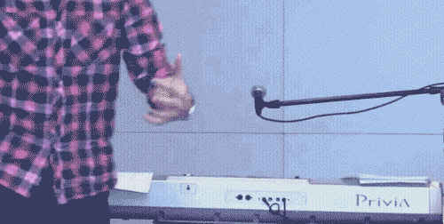 https://www.mugglarportalen.se/images/proxy.php?q=http%3A%2F%2Fimages4.fanpop.com%2Fimage%2Fphotos%2F23100000%2FDarren-Hugs-Us-gif-darren-criss-23189270-500-252.gif