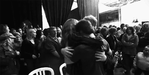 https://www.mugglarportalen.se/images/proxy.php?q=http%3A%2F%2Fimages4.fanpop.com%2Fimage%2Fphotos%2F23800000%2FThe-Last-Day-of-Filming-harry-potter-23855445-500-254.gif