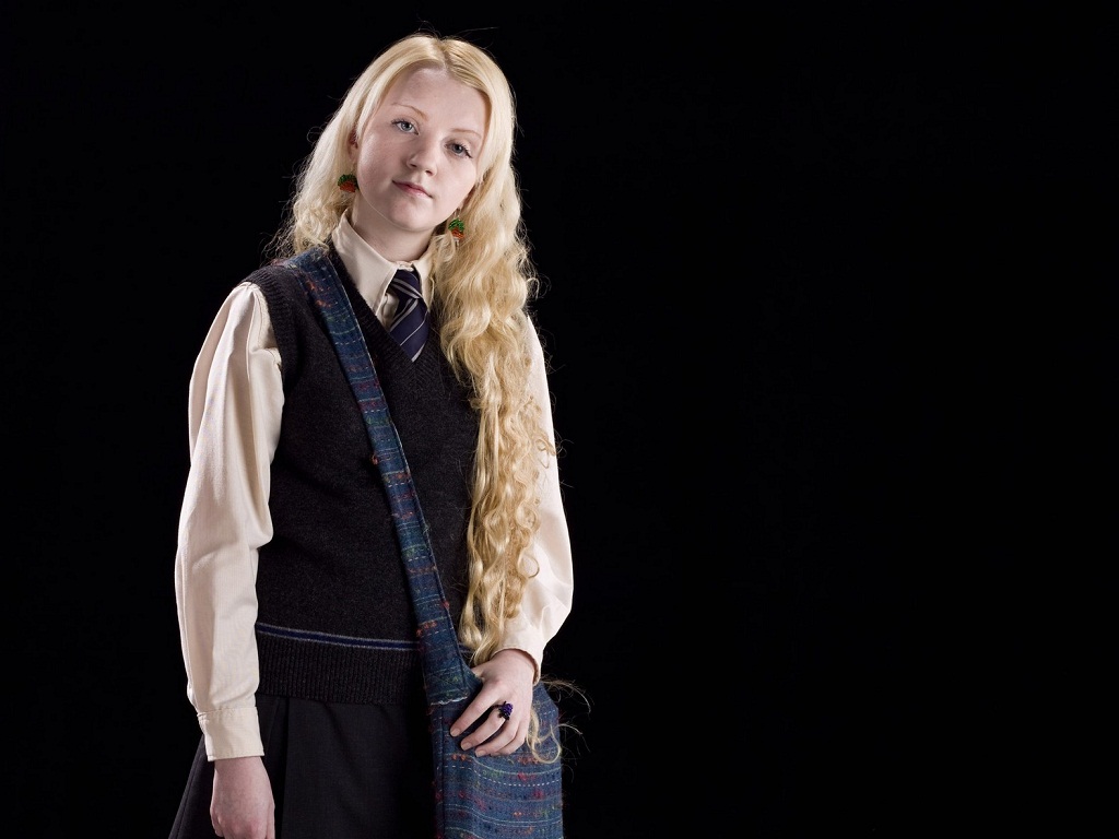 https://www.mugglarportalen.se/images/proxy.php?q=http%3A%2F%2Fimages5.fanpop.com%2Fimage%2Fphotos%2F25500000%2FLuna-Lovegood-Wallpaper-luna-lovegood-25518130-1024-768.jpg