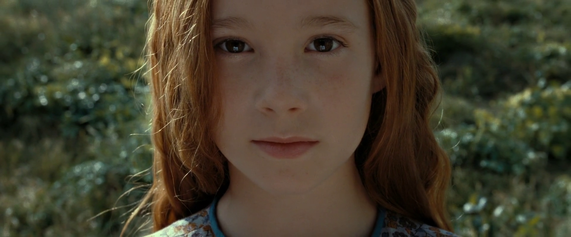 https://www.mugglarportalen.se/images/proxy.php?q=http%3A%2F%2Fimages5.fanpop.com%2Fimage%2Fphotos%2F27100000%2FLily-Evans-lily-potter-nee-evans-27195038-1920-800.png