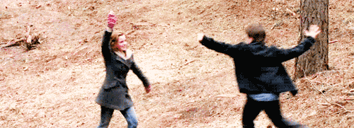 https://www.mugglarportalen.se/images/proxy.php?q=http%3A%2F%2Fimages5.fanpop.com%2Fimage%2Fphotos%2F27800000%2FHarry-and-Hermione-gifs-harry-potter-27867003-500-181.gif