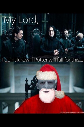 https://www.mugglarportalen.se/images/proxy.php?q=http%3A%2F%2Fimages5.fanpop.com%2Fimage%2Fphotos%2F27900000%2FHo-Ho-AVADA-KEDAVRA-harry-potter-27903050-333-500.jpg