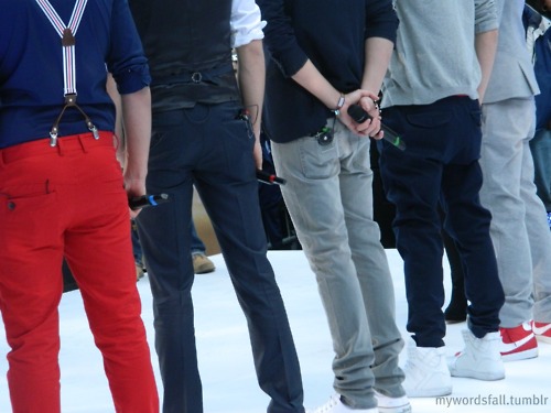 https://www.mugglarportalen.se/images/proxy.php?q=http%3A%2F%2Fimages5.fanpop.com%2Fimage%2Fphotos%2F30400000%2FCan-you-guess-who-is-who-one-direction-30418336-500-375.jpg