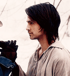 https://www.mugglarportalen.se/images/proxy.php?q=http%3A%2F%2Fimages6.fanpop.com%2Fimage%2Fphotos%2F36500000%2FThe-Musketeers-BBC-image-the-musketeers-bbc-36591746-245-264.gif