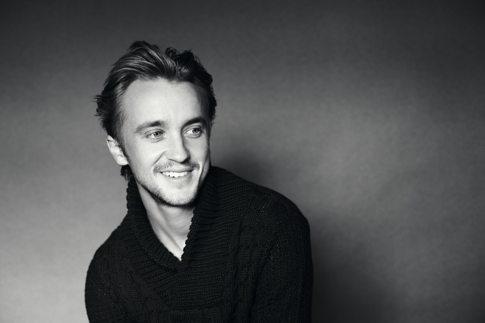 https://www.mugglarportalen.se/images/proxy.php?q=http%3A%2F%2Ftelevision.mxdwn.com%2Fwp-content%2Fuploads%2F2013%2F06%2FAsos-Magazine-Photoshoots-tom-felton-32814216-1594-1063.jpg
