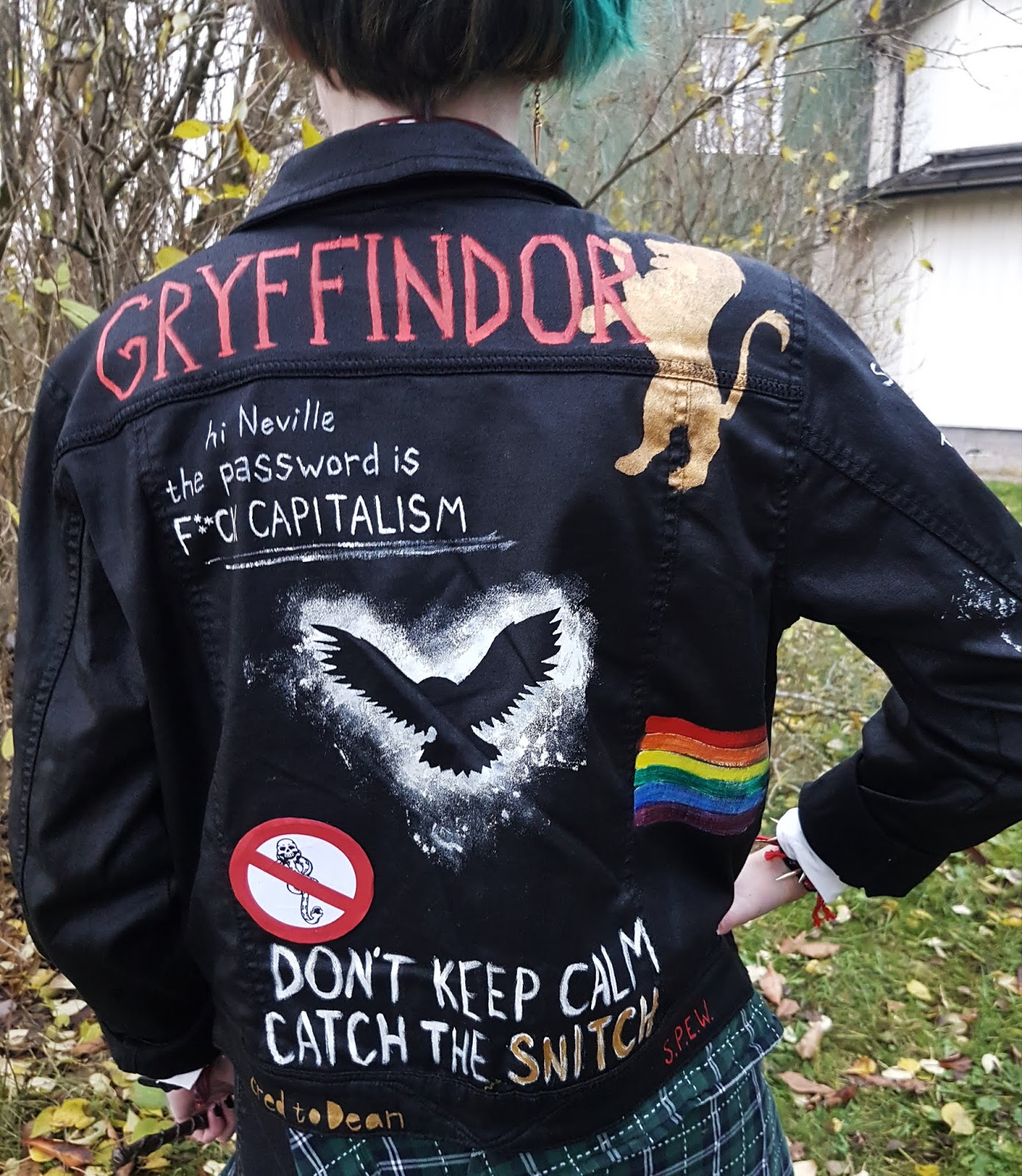 https://www.mugglarportalen.se/images/proxy.php?q=https%3A%2F%2F3.bp.blogspot.com%2F-O-CSpyWaaaI%2FW9yddJFvihI%2FAAAAAAAAJ5w%2FgKaSz9L-6tw5fmWOVlwPaD3fn2dBqNjGQCLcBGAs%2Fs1600%2Fpunkpotter3.jpg