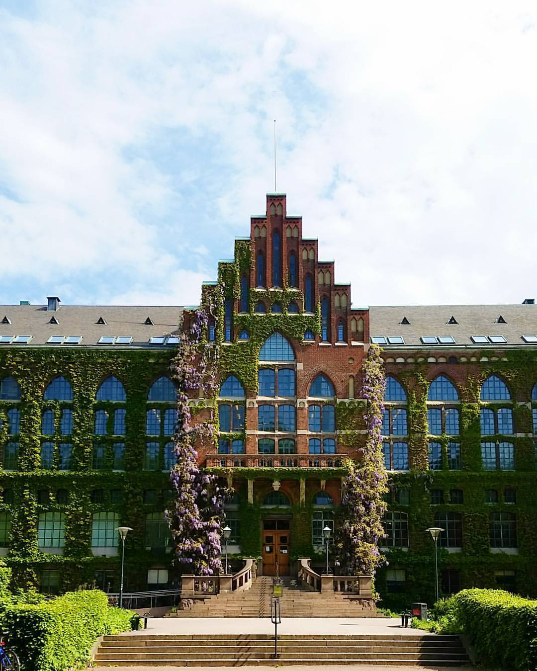 https://www.mugglarportalen.se/images/proxy.php?q=https%3A%2F%2F64.media.tumblr.com%2F02fdf867ffcf46d20d252372dbc585e0%2Ftumblr_o7p5z7ruj61qiqcrvo1_1280.jpg