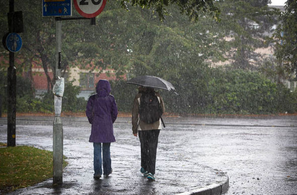 https://www.mugglarportalen.se/images/proxy.php?q=https%3A%2F%2Fcdn.images.express.co.uk%2Fimg%2Fdynamic%2F153%2F590x%2Fsecondary%2FRAIN-UK-WEATHER-1014205.jpg